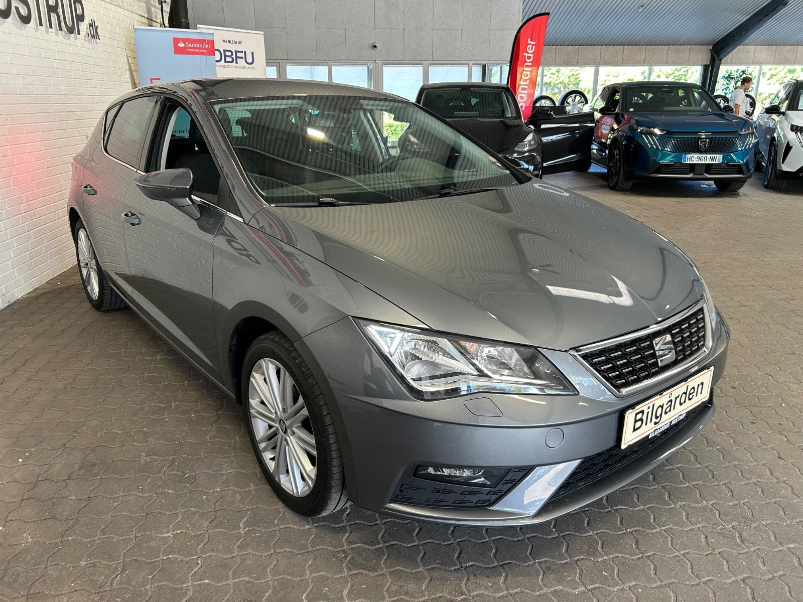 Grå Seat Leon fra 2017