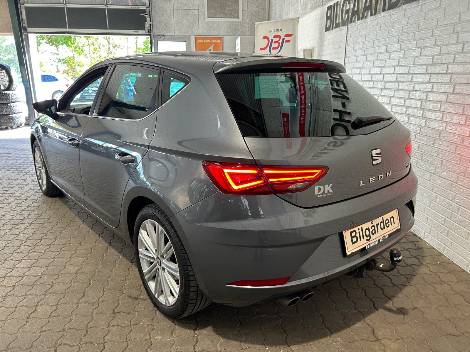 Grå Seat Leon fra 2017