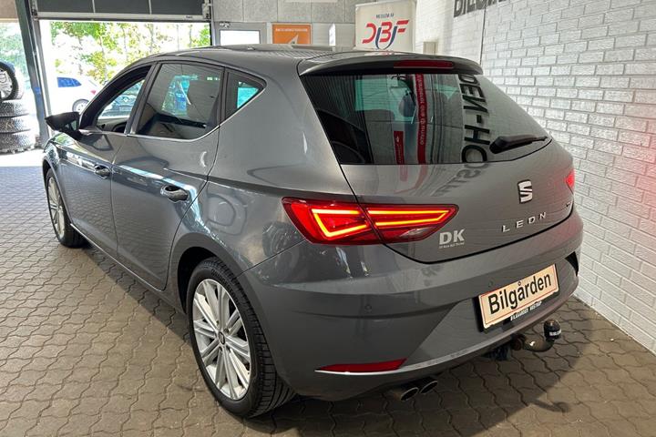 Grå Seat Leon fra 2017