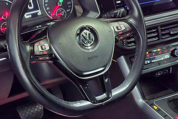 Sort VW Polo fra 2019