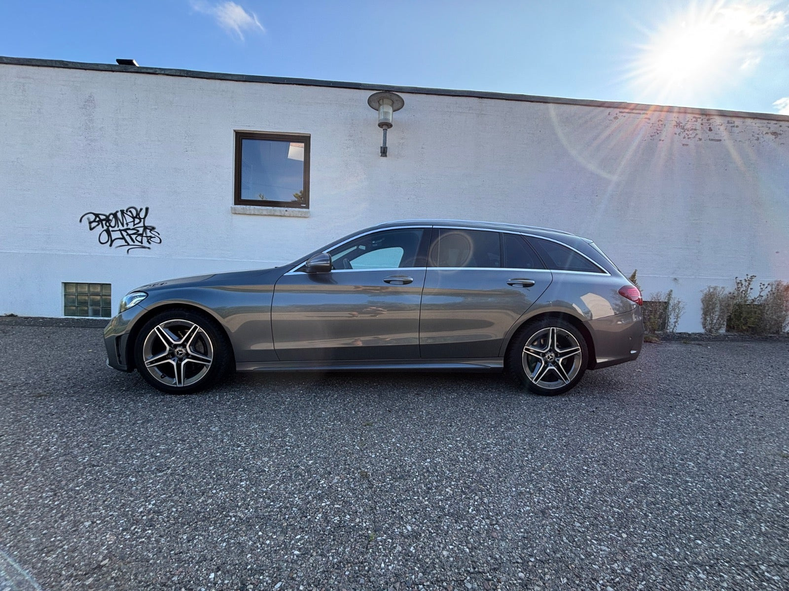 Grå Mercedes C220 d fra 2018