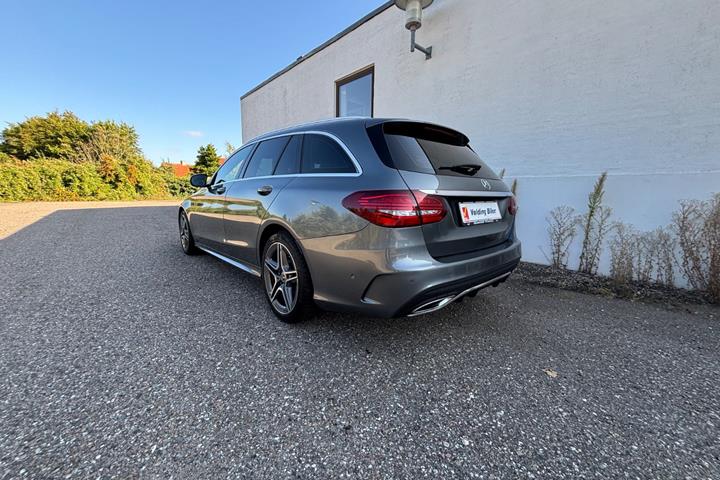 Grå Mercedes C220 d fra 2018