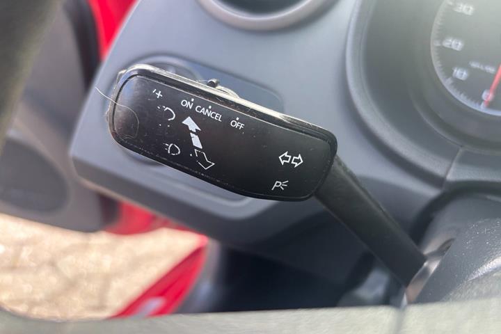 Rød Seat Ibiza fra 2016