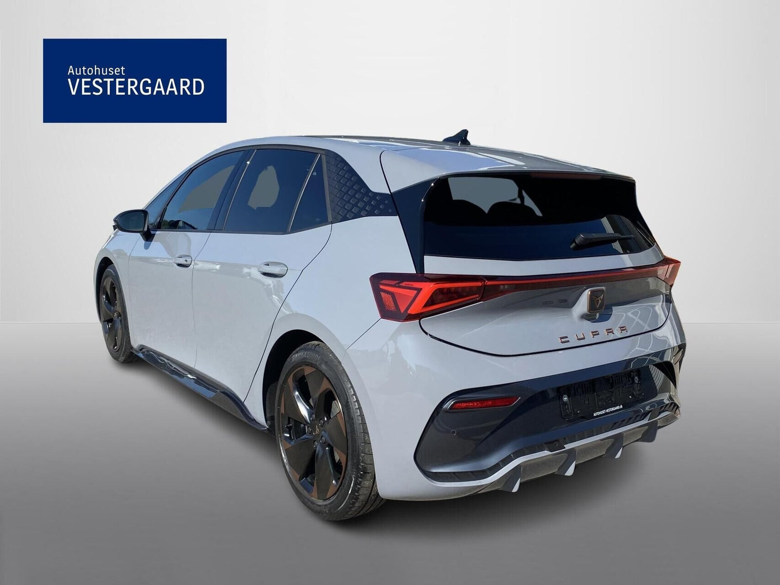Grå Cupra Born fra 2024