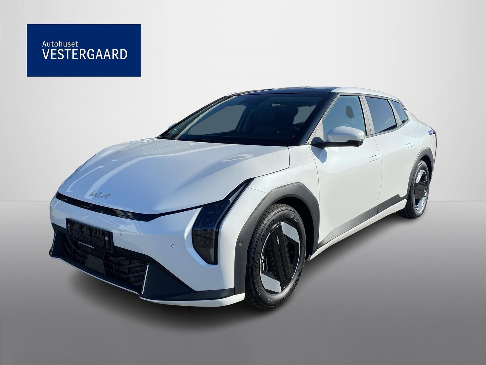 Kia EV4 81 Long Range Business Plus Fastback