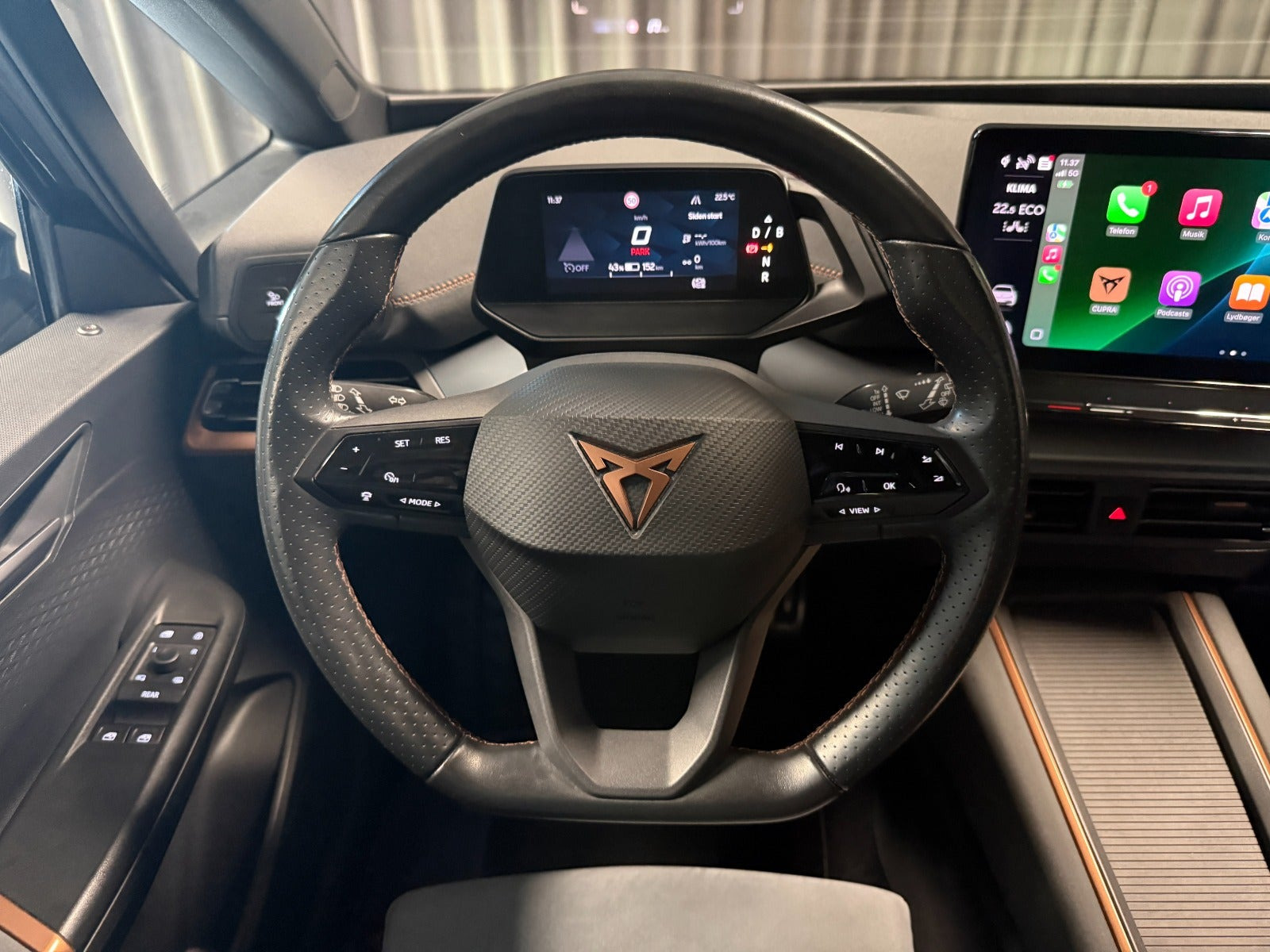 Grå Cupra Born fra 2022