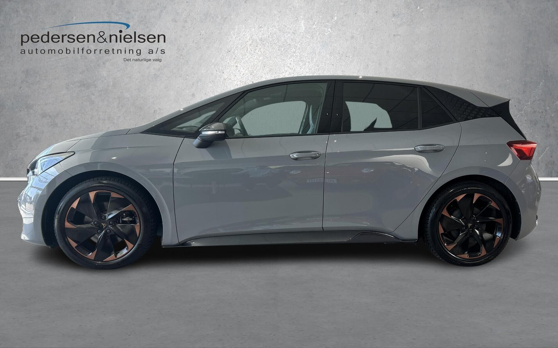 Grå Cupra Born fra 2024