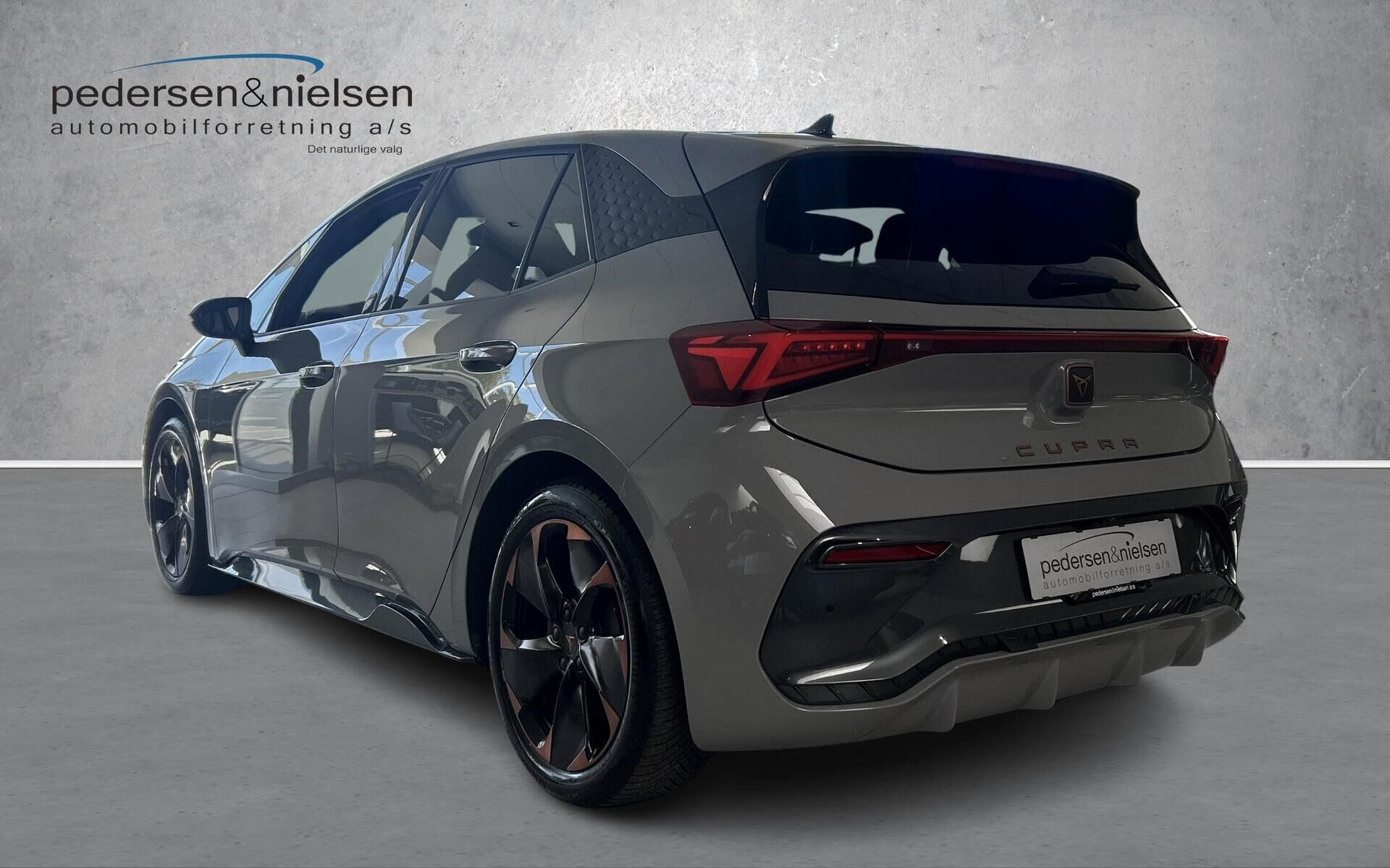 Grå Cupra Born fra 2024