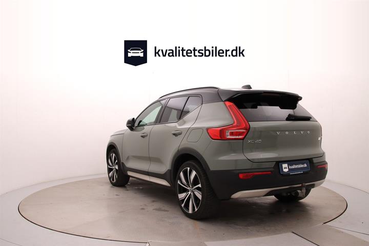 Grøn Volvo XC40 fra 2021