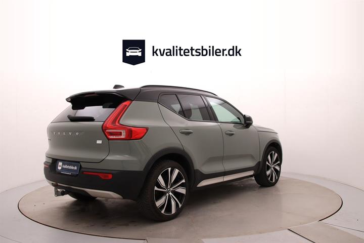 Grøn Volvo XC40 fra 2021