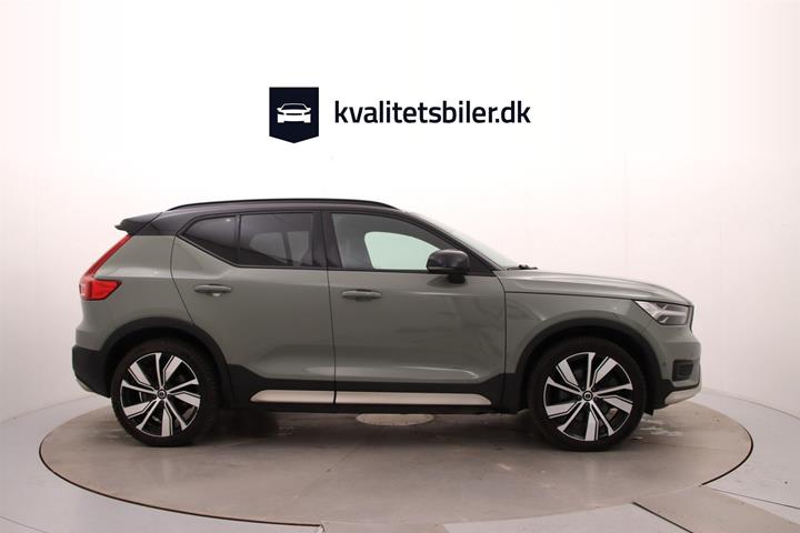 Grøn Volvo XC40 fra 2021