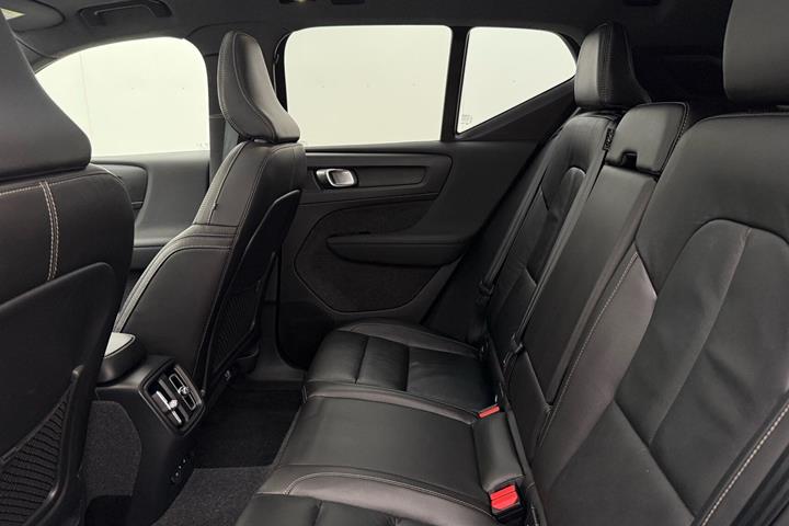 Grøn Volvo XC40 fra 2021