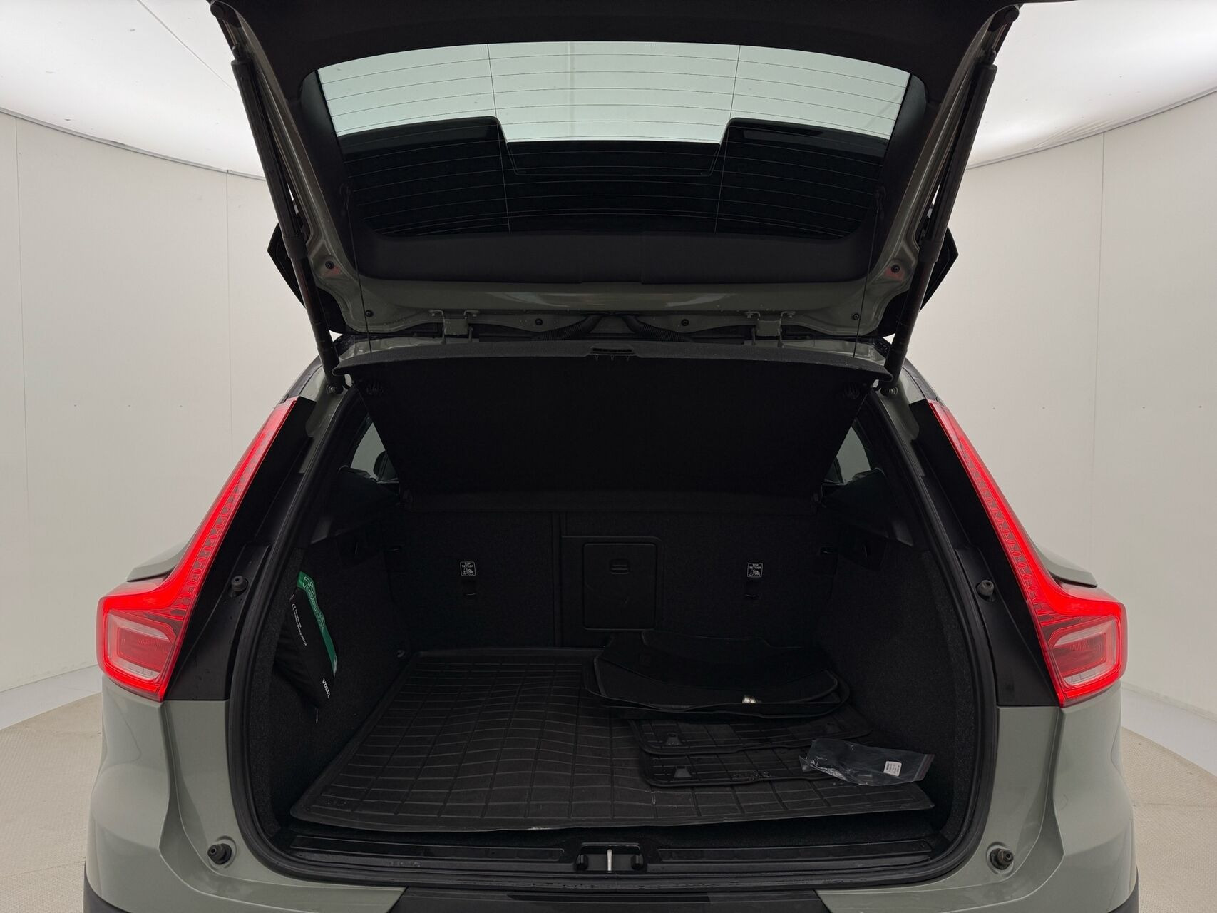 Grøn Volvo XC40 fra 2021