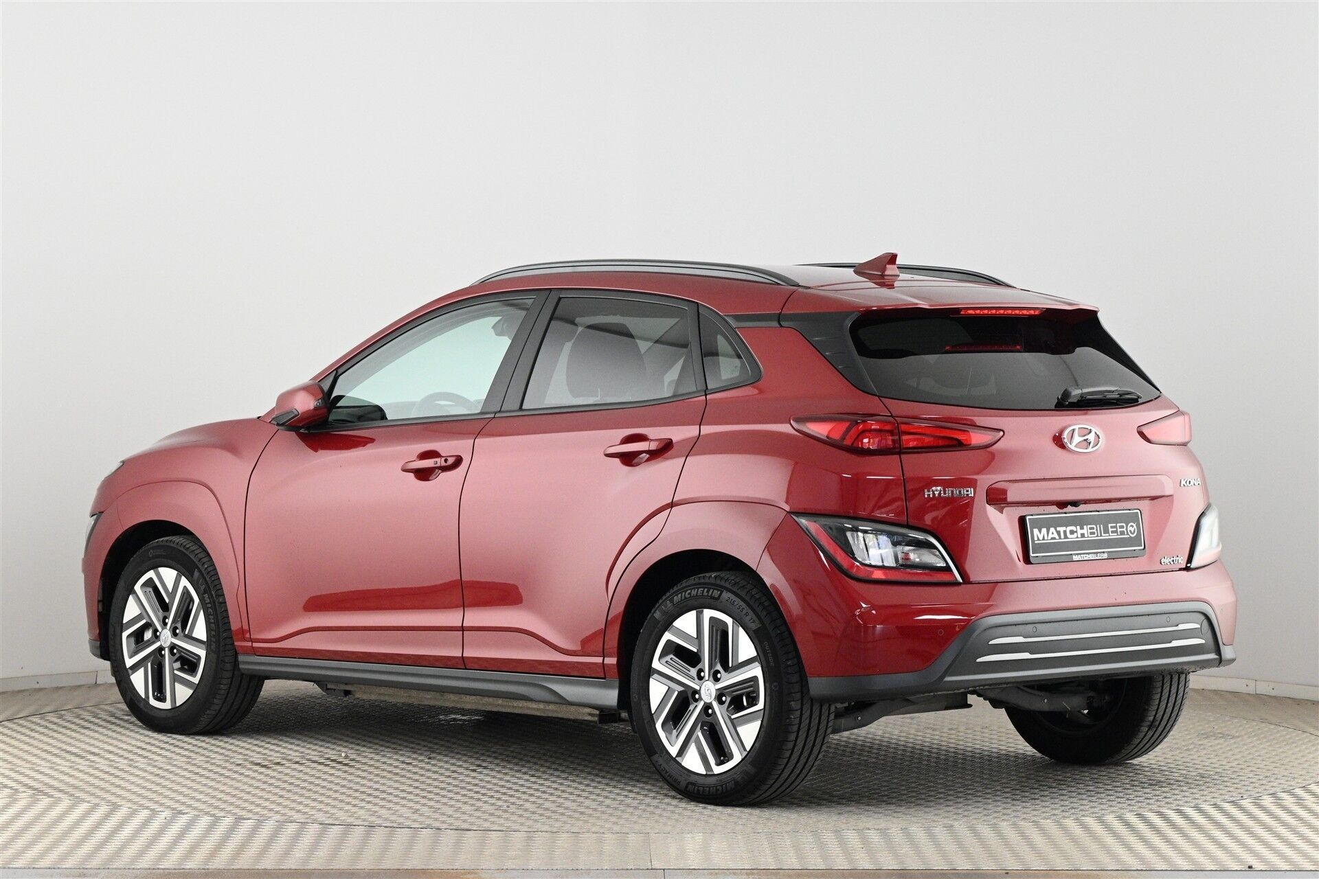 Rød Hyundai Kona fra 2022