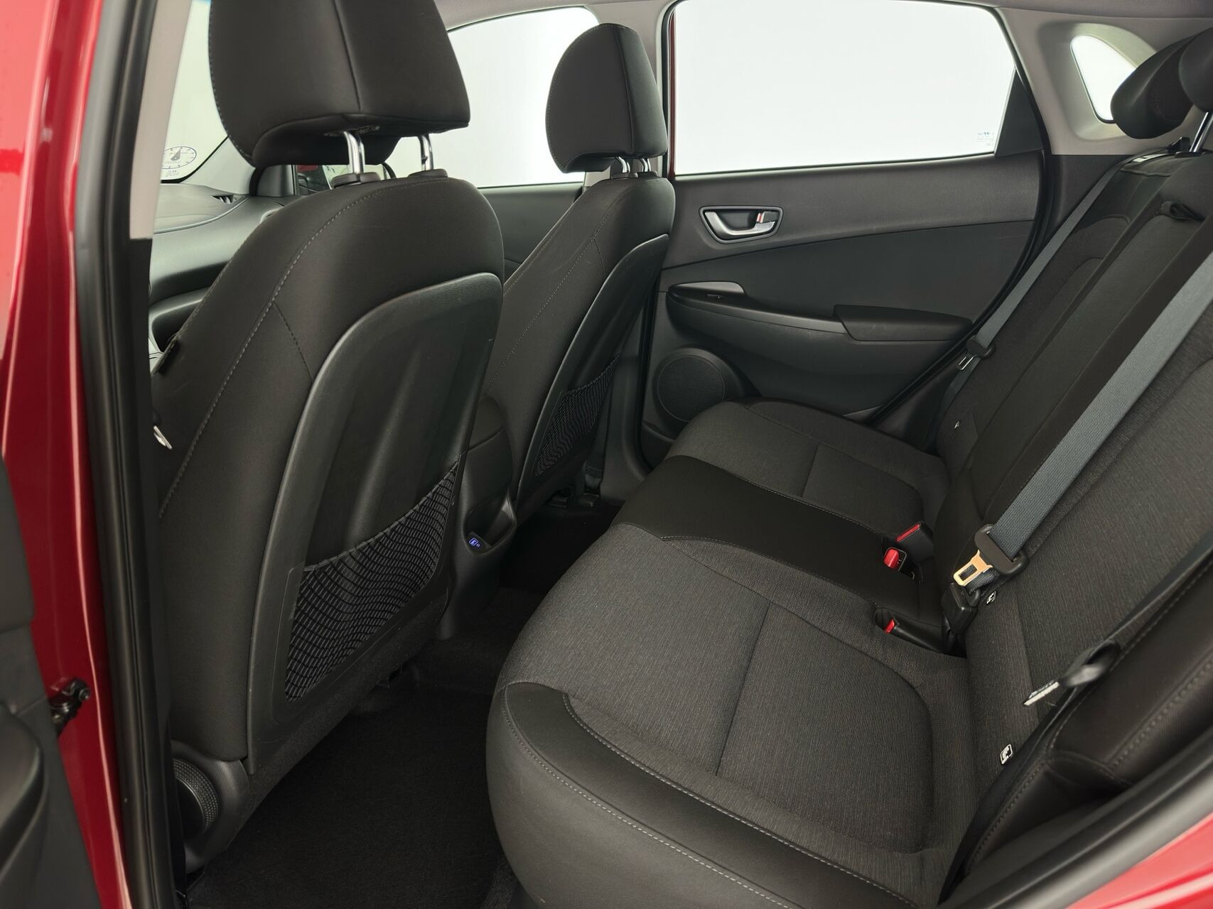 Rød Hyundai Kona fra 2022