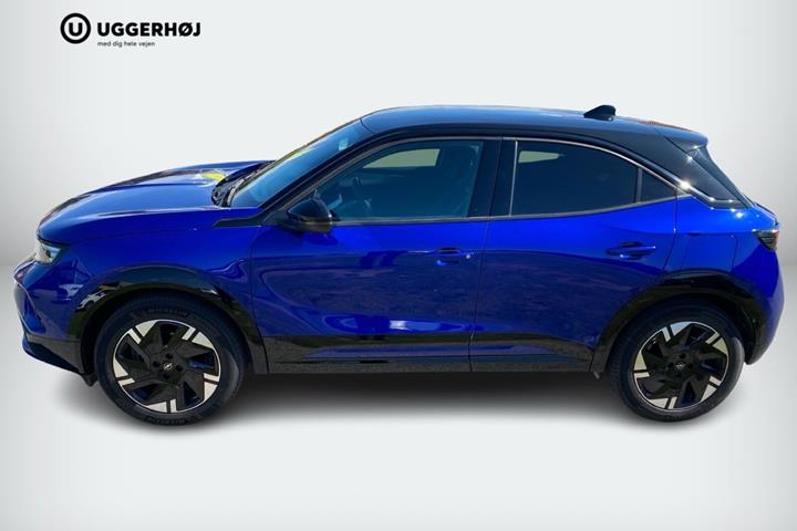 Blå Opel Mokka-e fra 2025