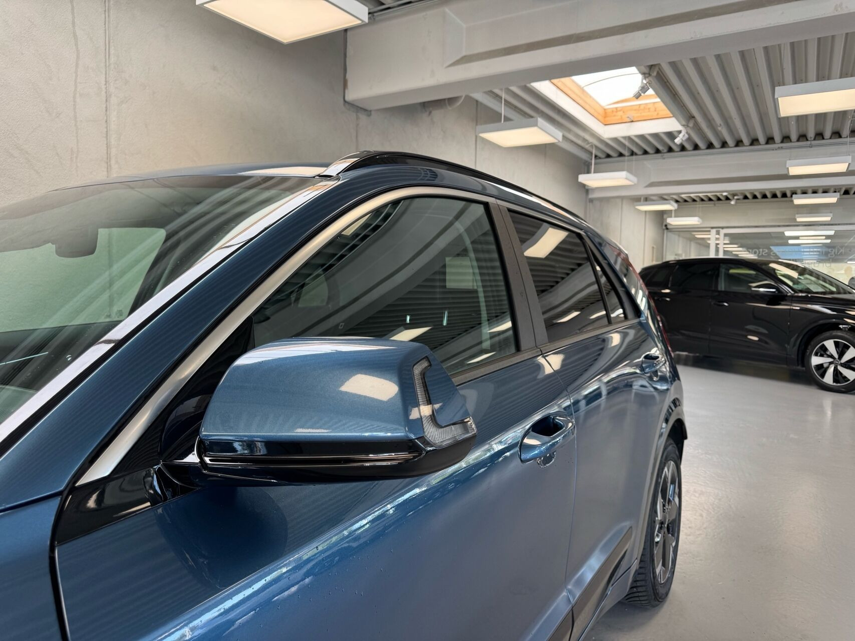 Blå Kia Niro EV fra 2025