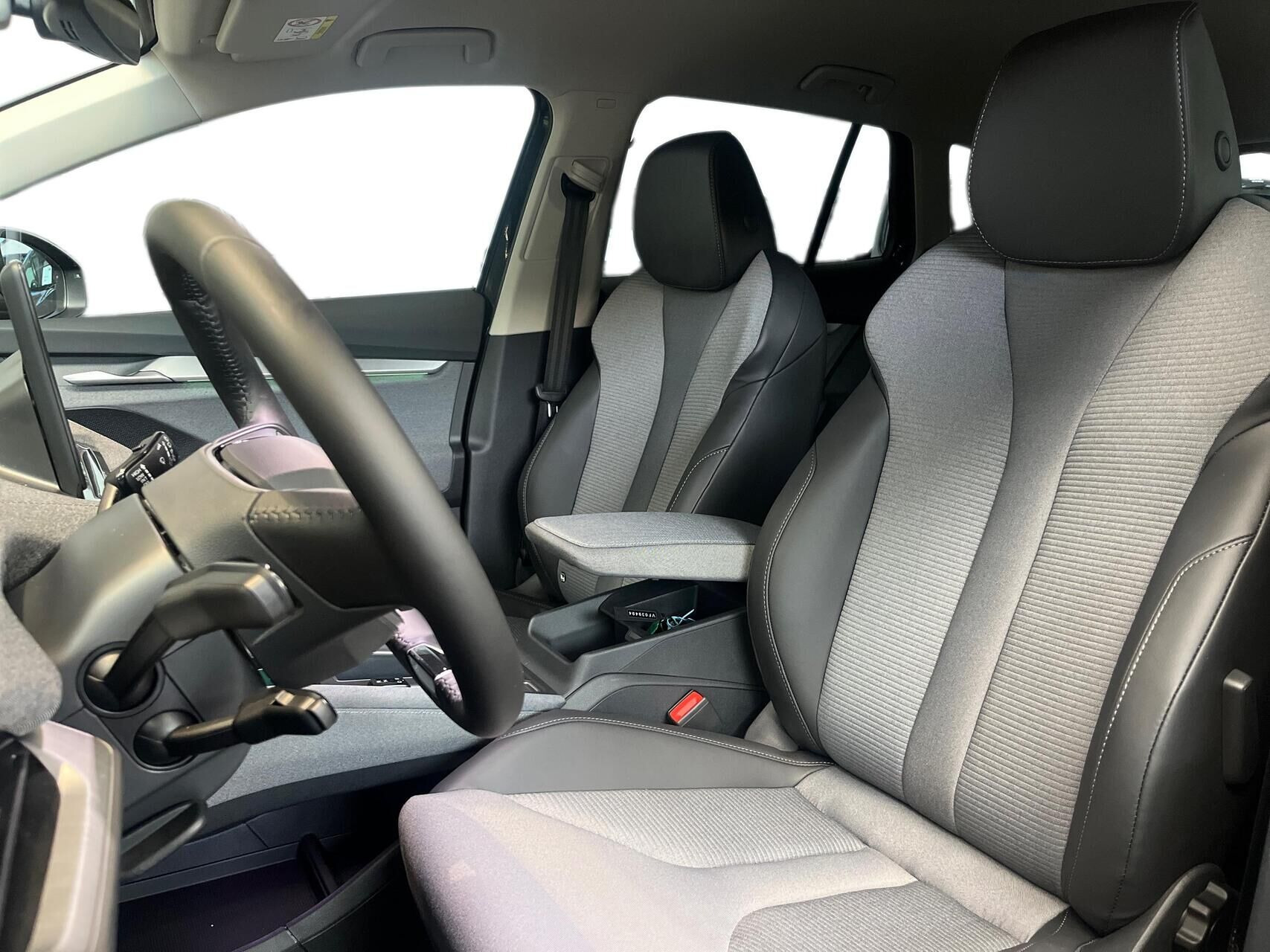 Sort Skoda Enyaq fra 2026