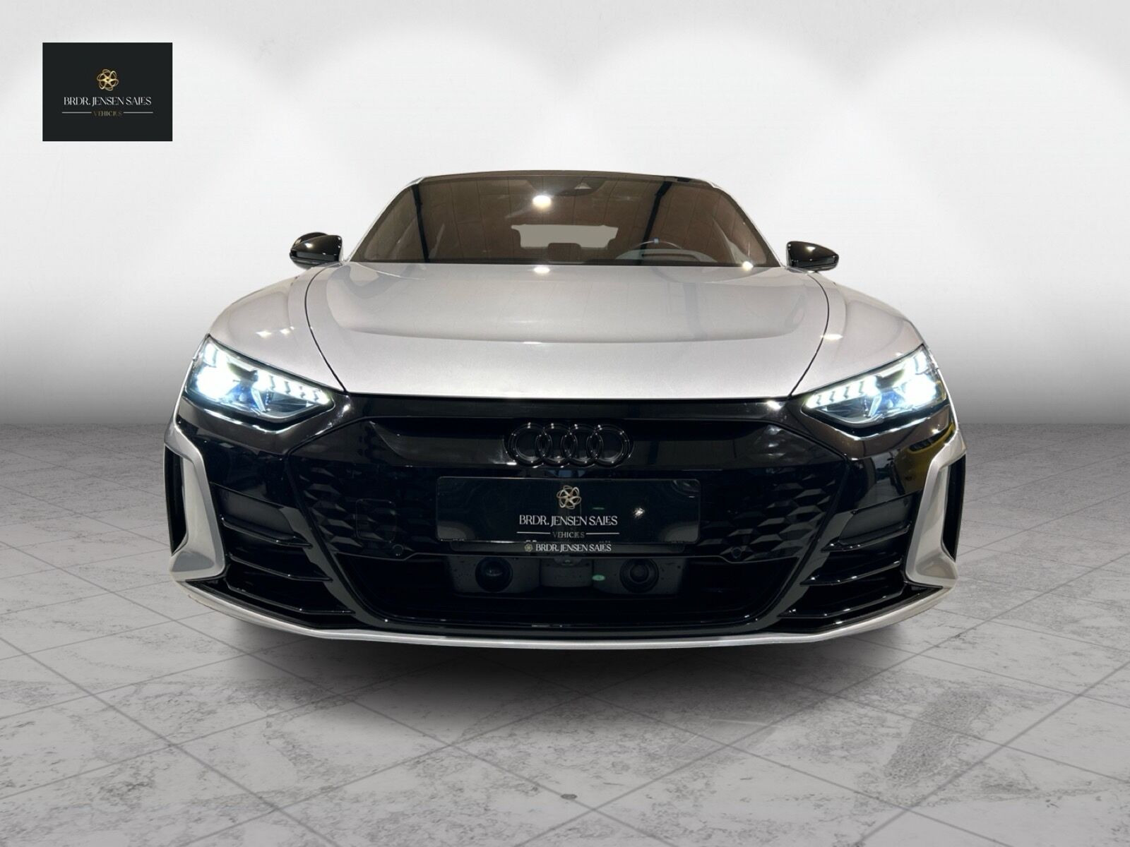 Sølv Audi RS e-tron GT fra 2022