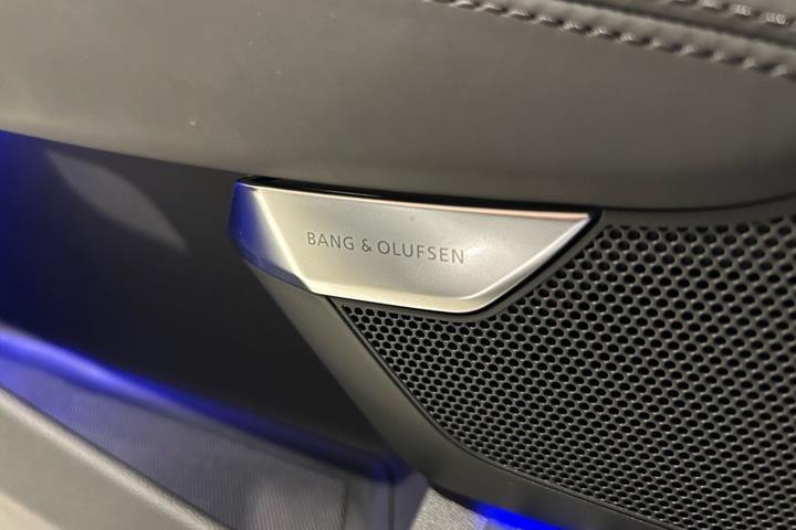 Sølv Audi RS e-tron GT fra 2022