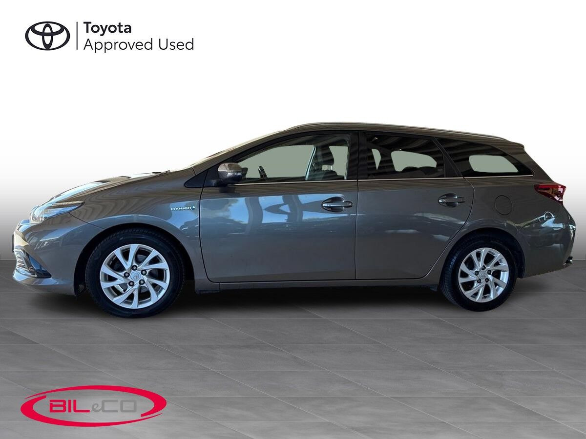 Bronze Toyota Auris fra 2017
