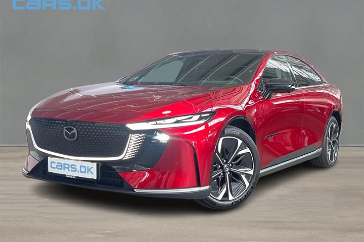 Rød Mazda 6e fra 2026 set udefra