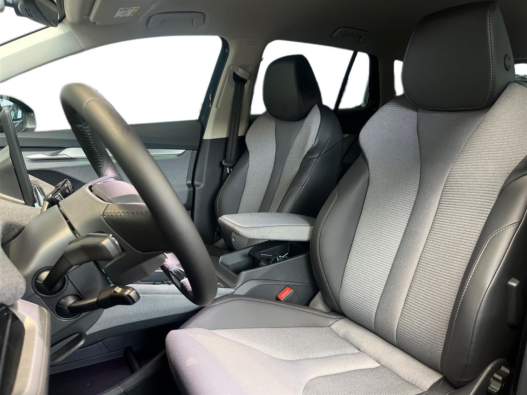 Sort Skoda Enyaq fra 2026