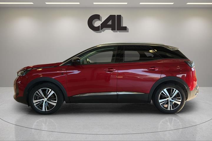 Rød Peugeot 3008 fra 2021