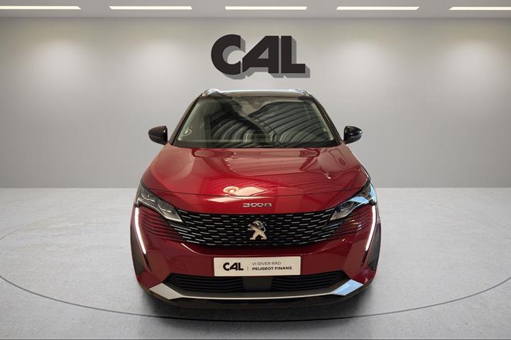 Rød Peugeot 3008 fra 2021