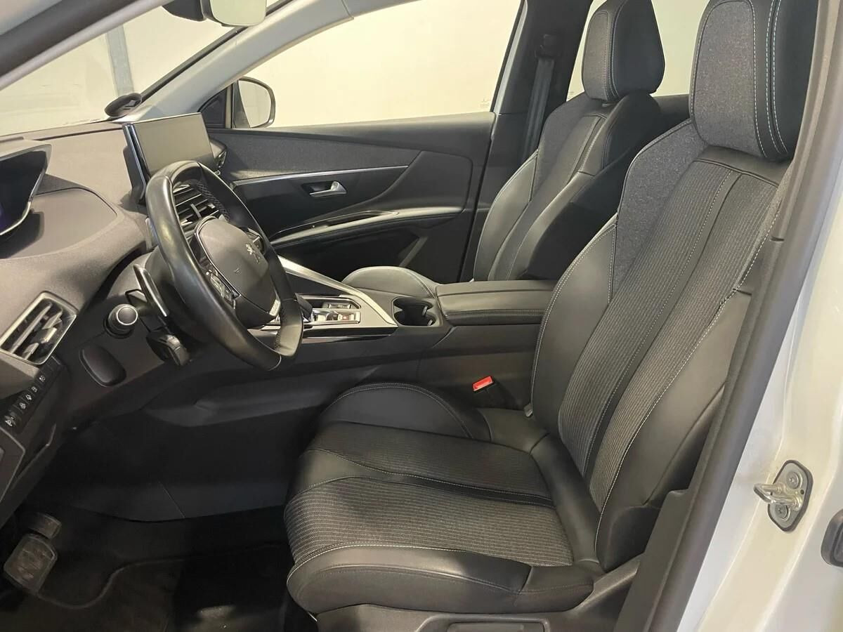 Hvid Peugeot 3008 fra 2022