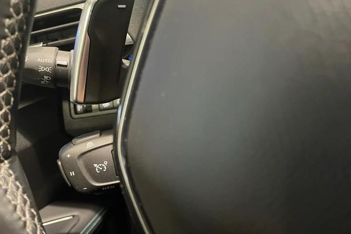 Hvid Peugeot 3008 fra 2022
