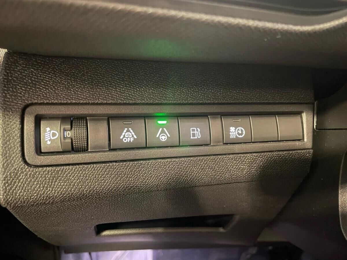 Hvid Peugeot 3008 fra 2022