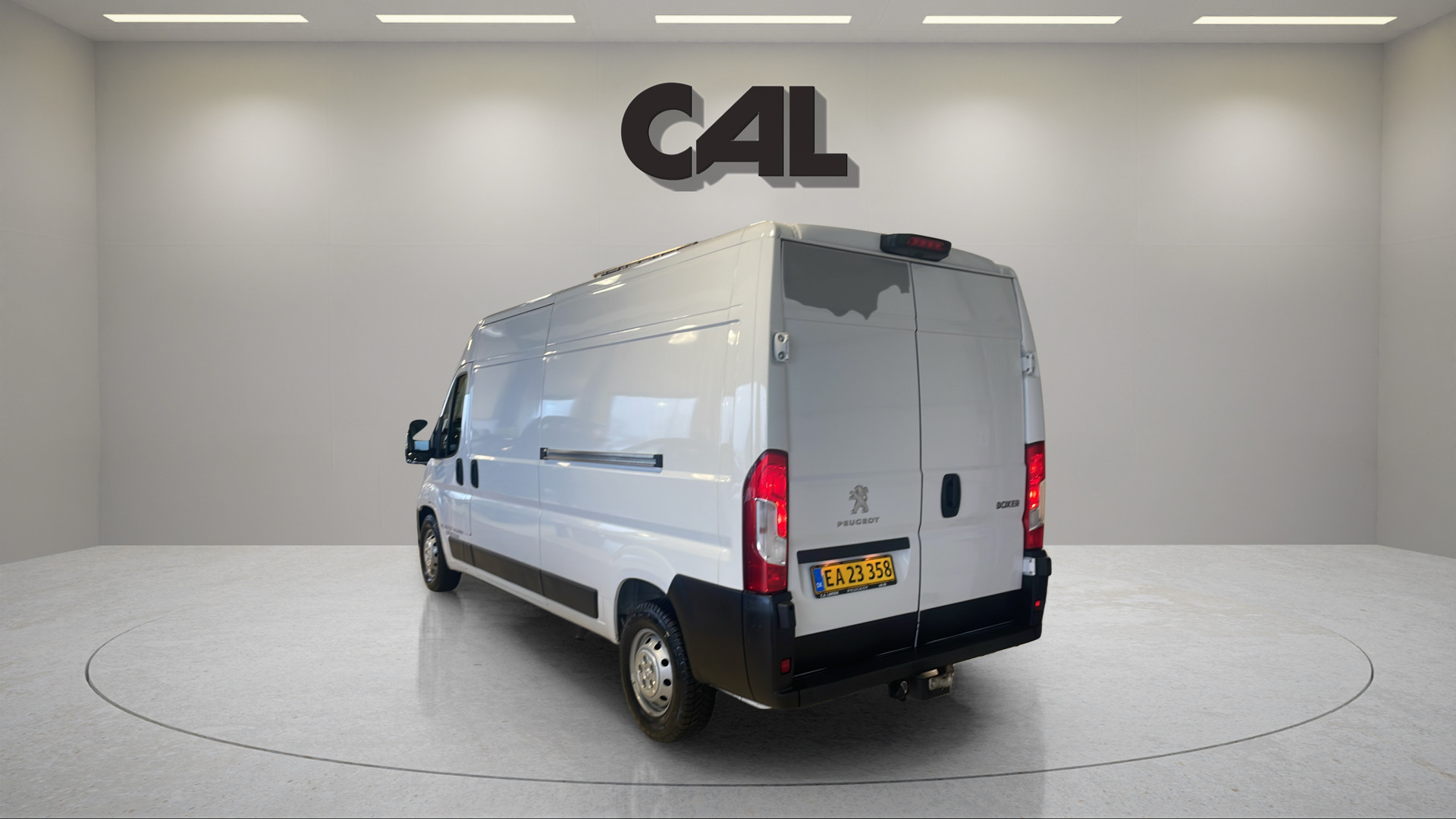 Hvid Peugeot Boxer fra 2024