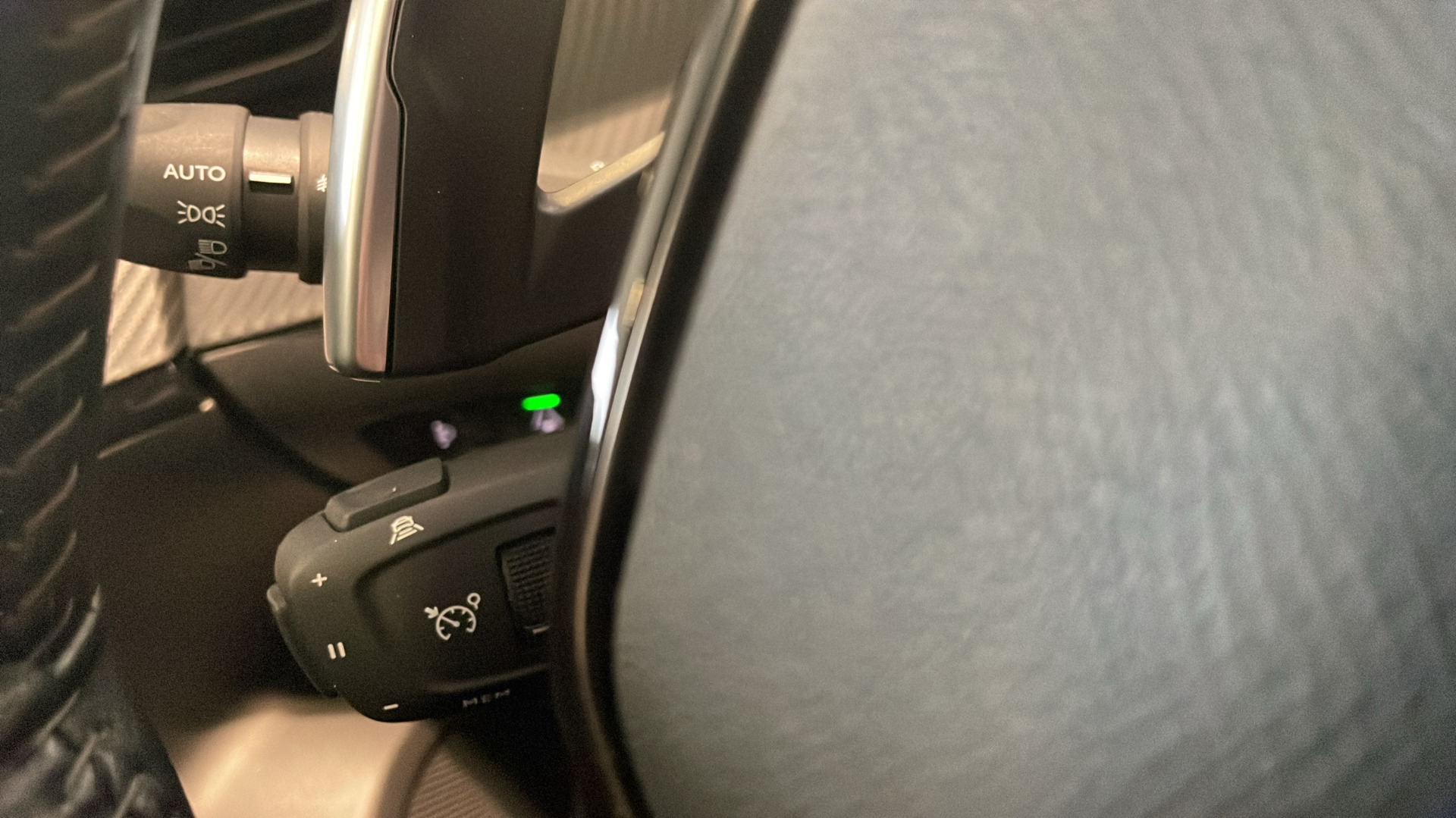 Hvid Peugeot 2008 fra 2021