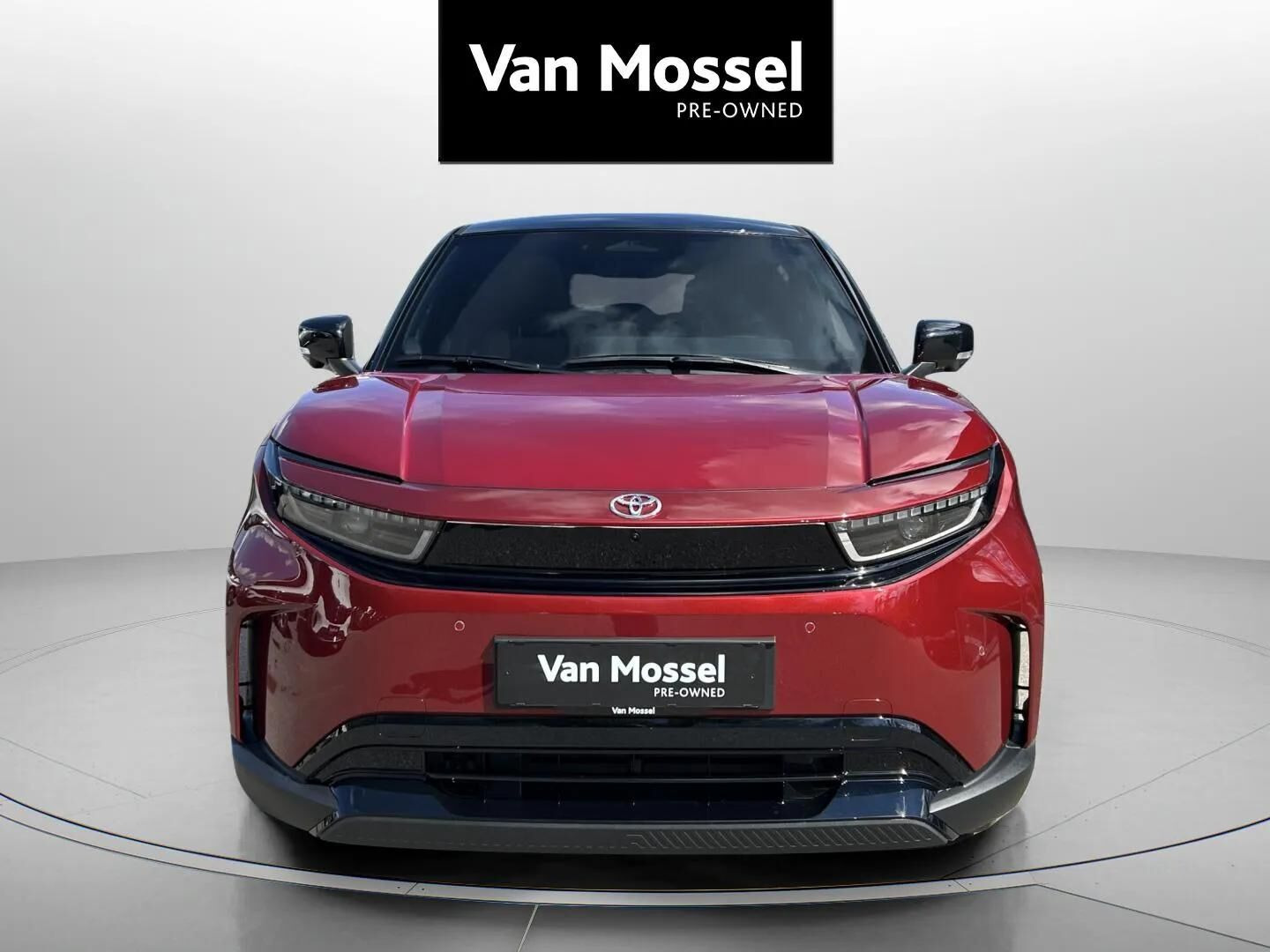 Rød Toyota Urban Cruiser fra 2026