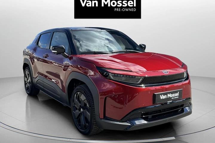 Rød Toyota Urban Cruiser fra 2026