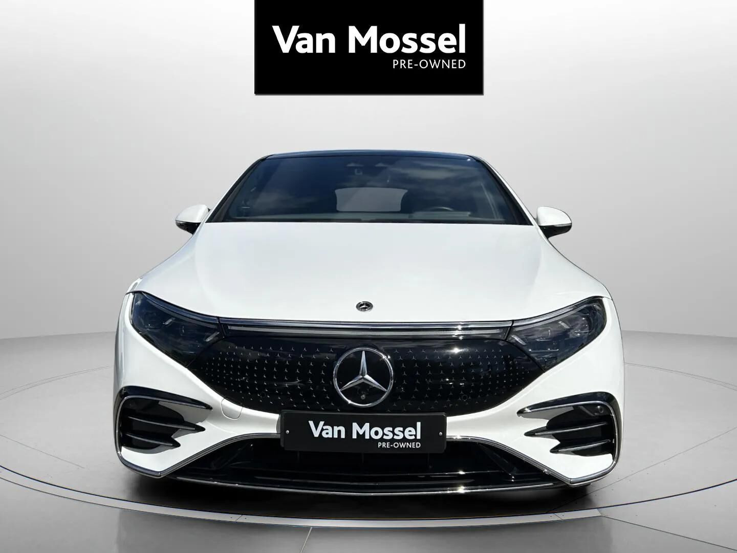 Hvid Mercedes EQS 450+ fra 2022