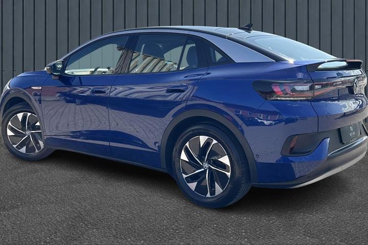 Blå VW ID.5 fra 2023