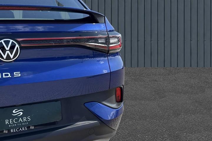 Blå VW ID.5 fra 2023