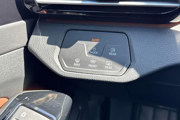 Blå VW ID.5 fra 2023