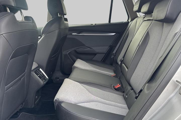 Sølv Skoda Enyaq fra 2023
