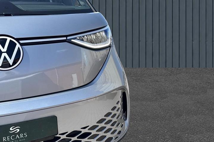 Sølv VW ID.Buzz fra 2025