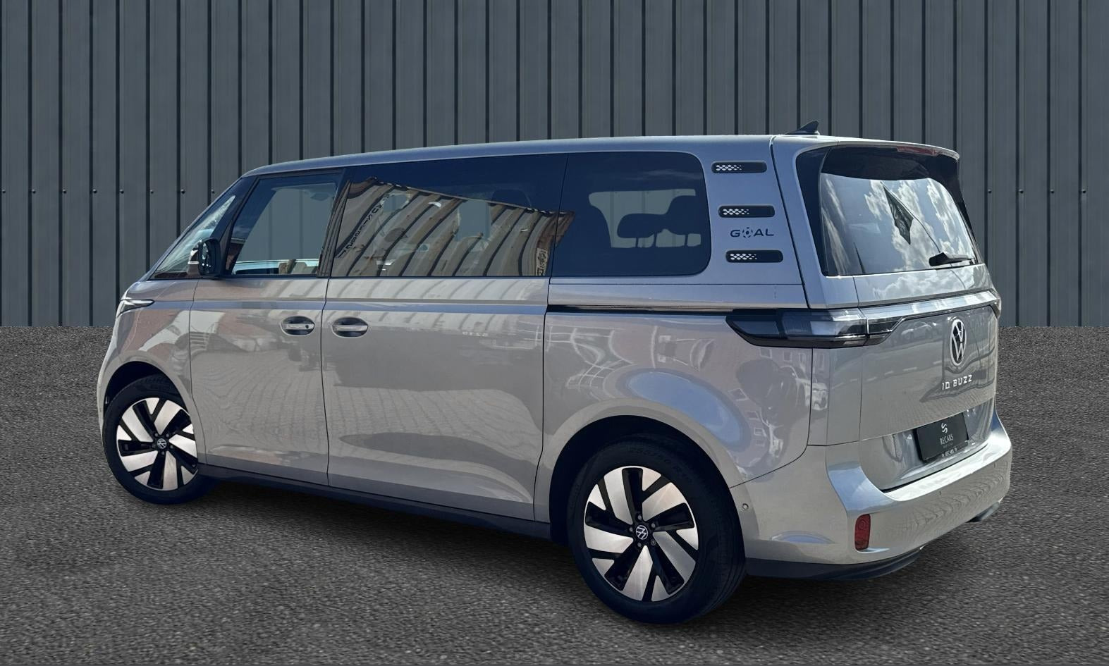 Sølv VW ID.Buzz fra 2025