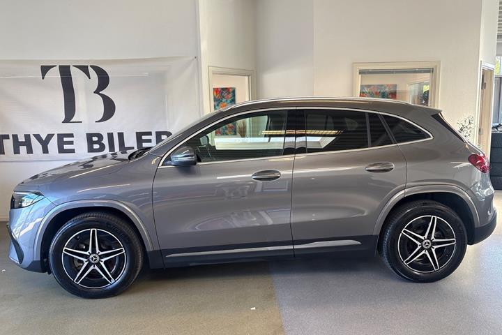 Grå Mercedes EQA250+ fra 2025