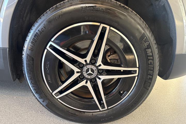 Grå Mercedes EQA250+ fra 2025