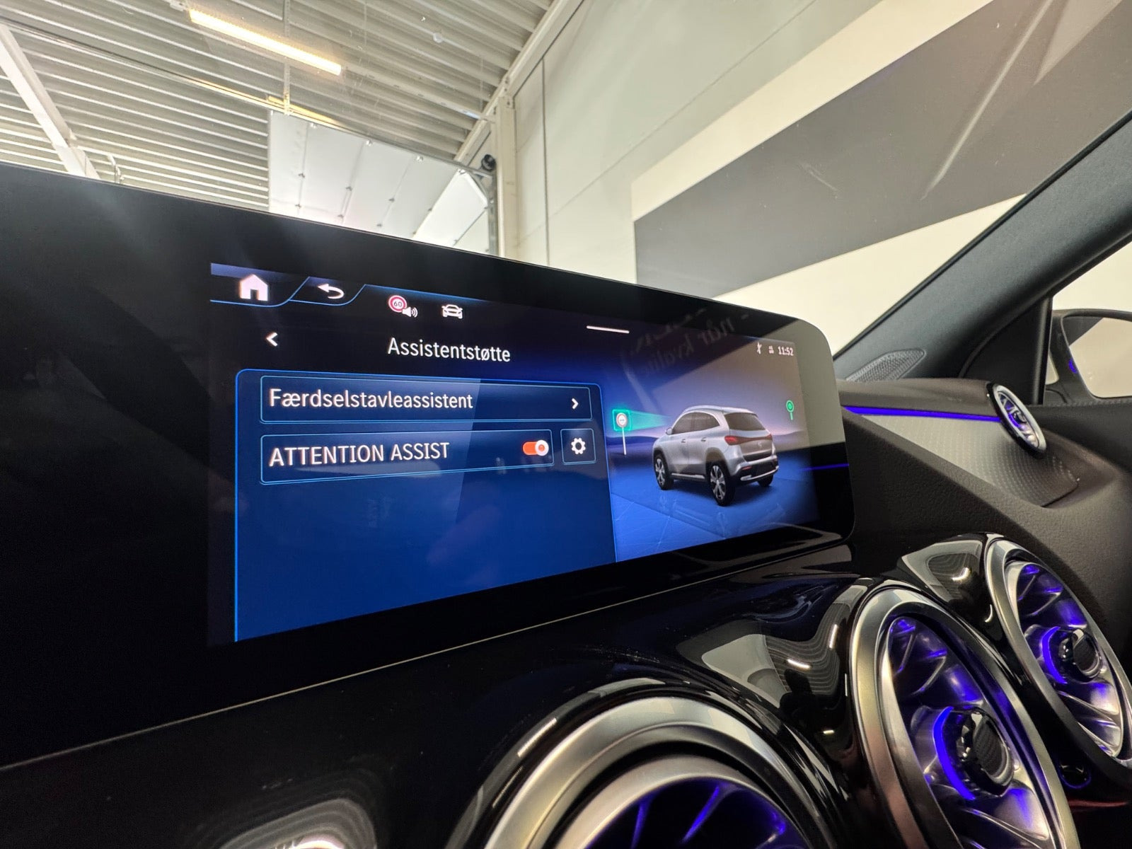 Hvid Mercedes EQA250+ fra 2026