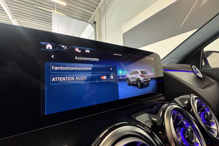 Hvid Mercedes EQA250+ fra 2026