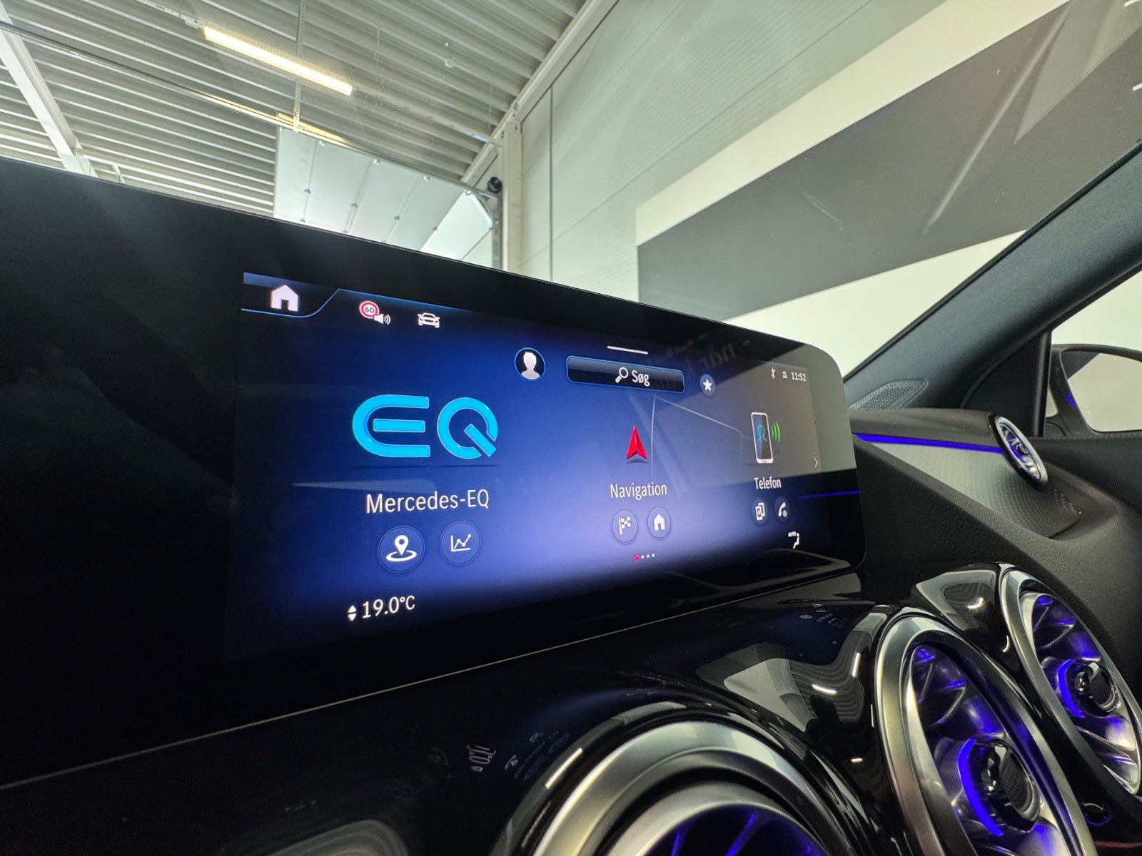 Hvid Mercedes EQA250+ fra 2026