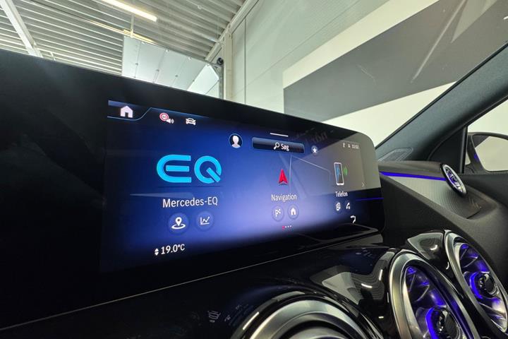 Hvid Mercedes EQA250+ fra 2026