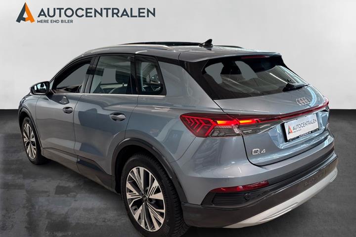 Blå Audi Q4 e-tron fra 2021
